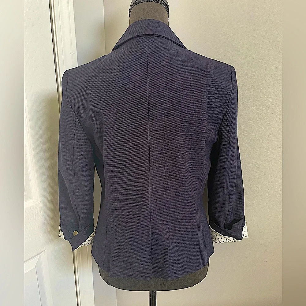 Ann Taylor Navy Textured 3/4 Sleeve Blazer with Polka Dot Cuffs - Picture 4 of 6
